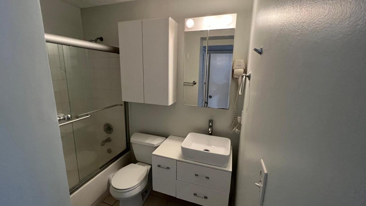 Ocean Front 2 Bedroom & Bath In Isla Verde San Juan Esterno foto